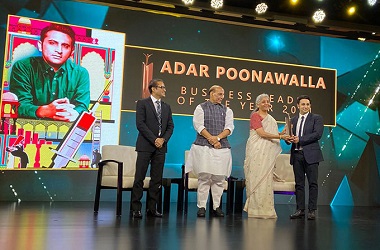 Adar Poonawalla receives the Business Leader of The Year award at the Economic Times Awards